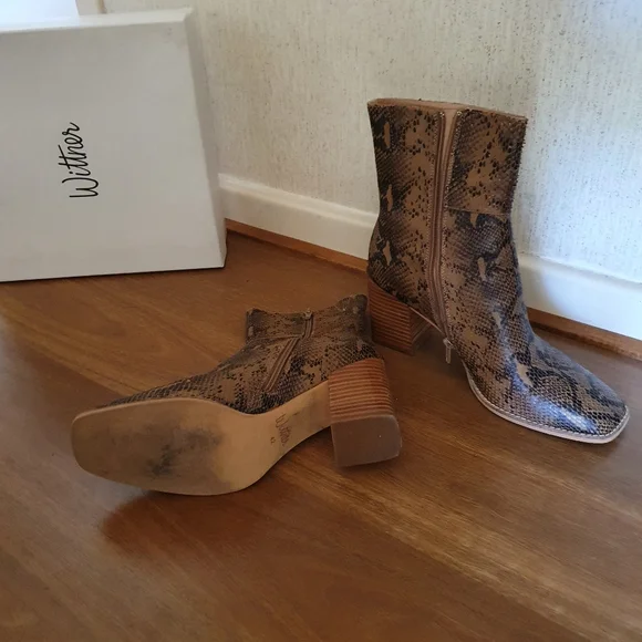 Snake skin boots - Picture 3 of 3